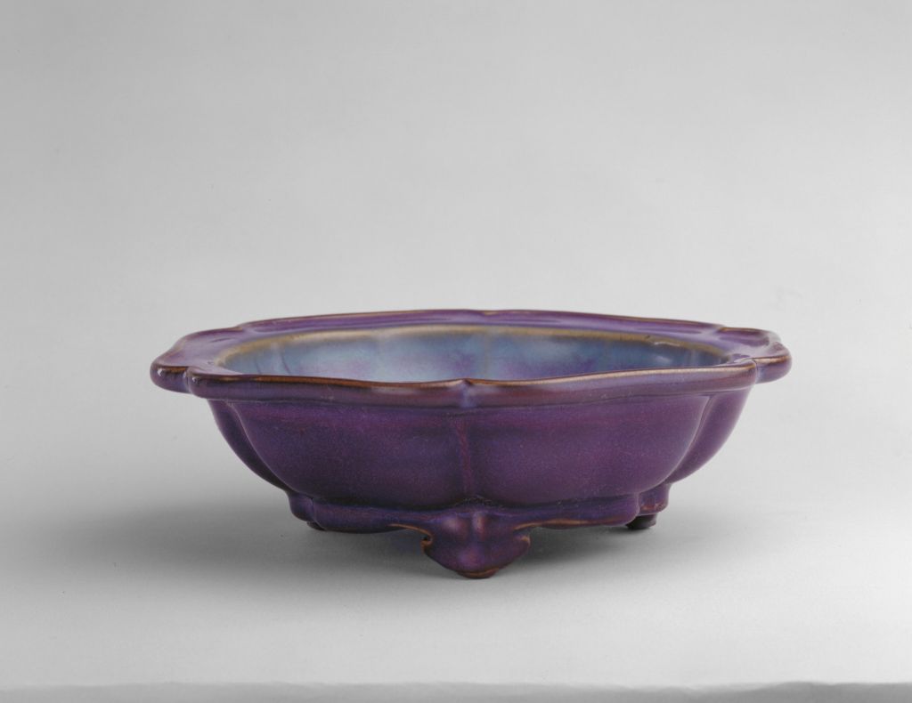 图片[1]-Junyao rose-purple glaze sunflower flowerpot holder-China Archive